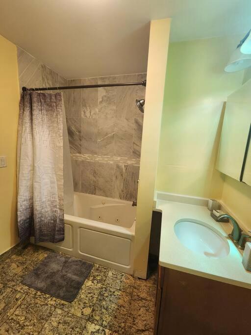 Classy 3 Bed Near Nyc With View! Apartment Union City Exterior photo